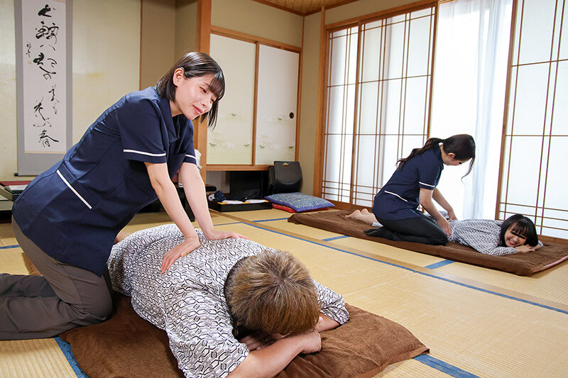 「おちんちん硬くしちゃダメじゃないですか」愛妻との子作りのために溜め込んだ精子を全ヌキ！！寝取り好きの巨乳人妻マッサージ嬢に嫁の目を盗んで誘惑され何度も中出しさせられた温泉旅行 サンプル画像 3