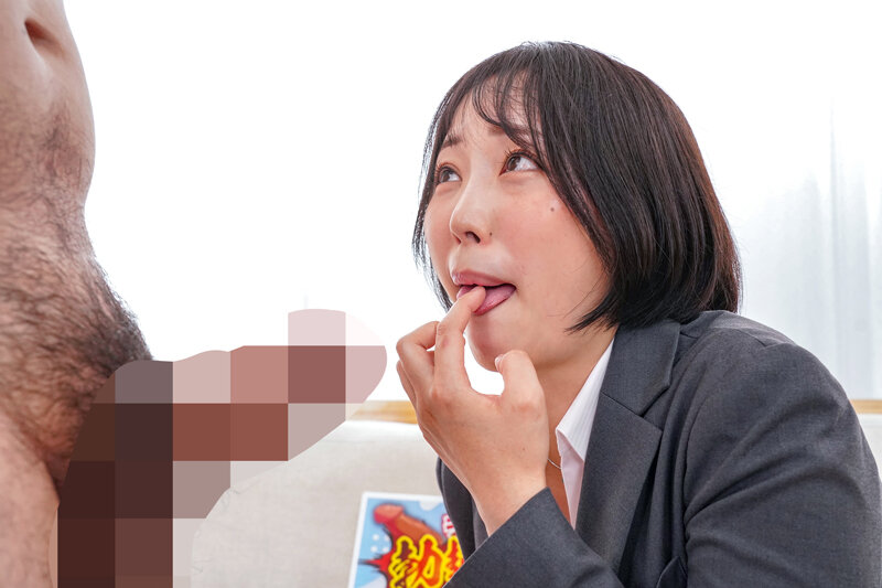 素人バラエティ 面接官をアツくさせる視線や話術を鍛えろ！就活JDが挑戦する、デカチンに触らずフル勃起20分持続チャレンジ！ギンギン勃起を持続させるために乳房パフパフしたり、知らず濡れたオマ〇コを弄らせてるうちに子宮が火照ってしまった素人娘は連続生中出しも拒め… サンプル画像 1