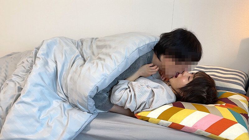 朝からまったりいちゃいちゃ現役グラドル彼女と寝起きで即ハメおはよう中出しSEX サンプル画像 4