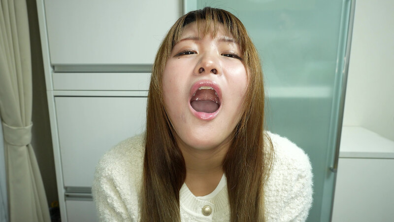 【個人撮影】宮ノ木しゅんかの舌ブラシで「汚舌苔」採取 サンプル画像 2