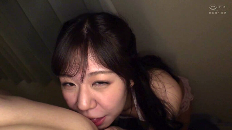 ひょっとこアへ顔でフェラする女 佐々木かんな サンプル画像 1