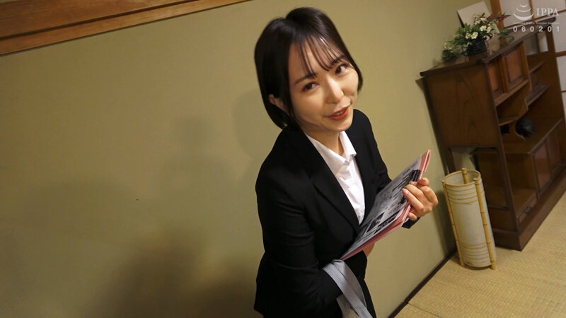 くすぐり不動産 那賀崎ゆきね 第一章～和室・リビング編～ 真面目なスーツ美女の内見が、なぜかくすぐり****に変わる。 サンプル画像 1