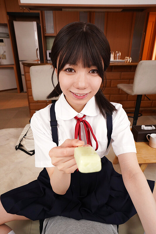 【VR】カワイすぎるつるぺた義妹からだいしゅきホールドベロチュウ中出しをせがまれるモテモテの僕 日向由奈【8K】 サンプル画像 2